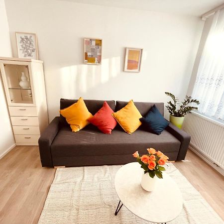 Frisch Renoviertes Und Charmantes Apartment Штутгарт Екстер'єр фото